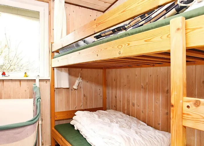 6 Person In Lokken-by Traum